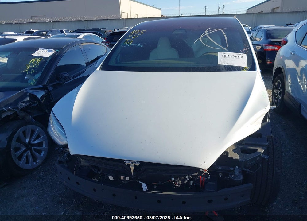 2018 TESLA MODEL X 100D/75D/P100D VIN: 5YJXCAE21JF143418
