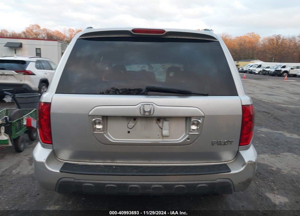 2005 HONDA PILOT EX-L VIN: 5FNYF18675B066411