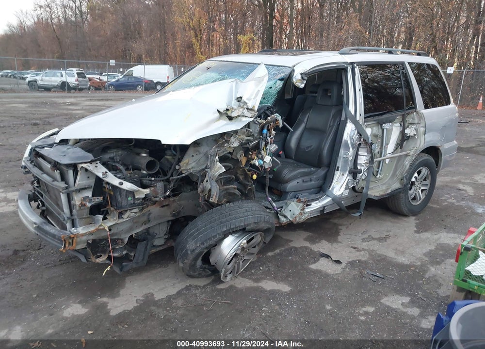 2005 HONDA PILOT EX-L VIN: 5FNYF18675B066411