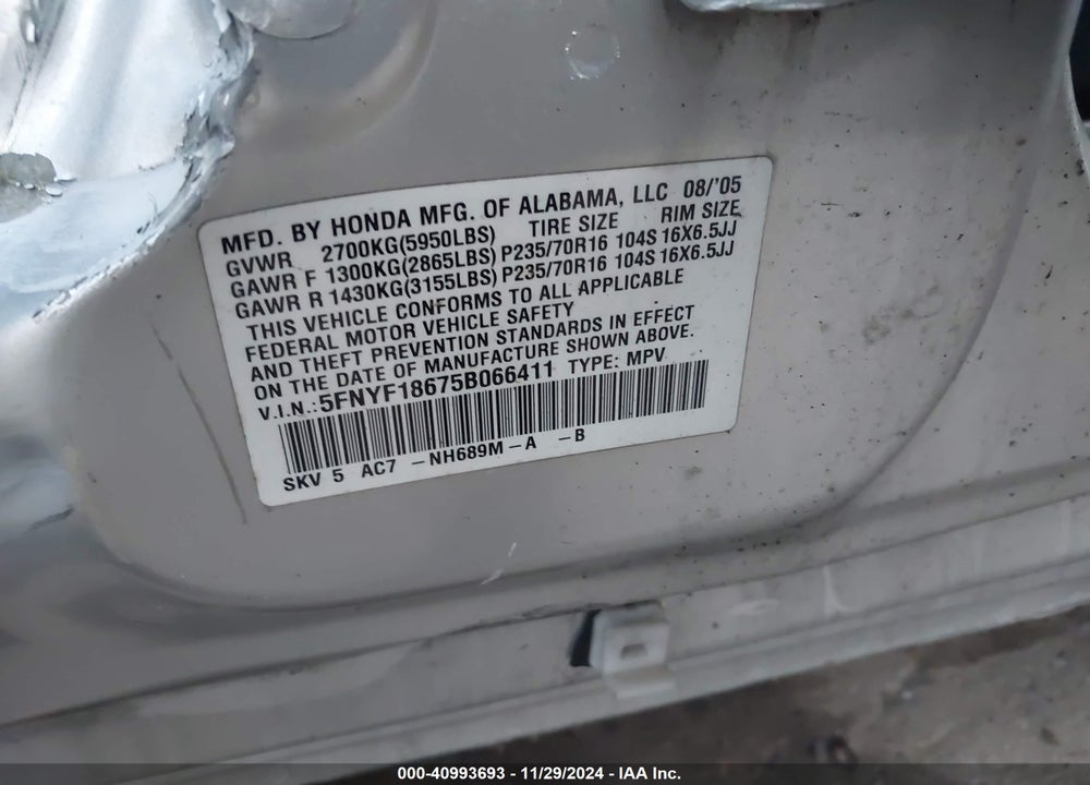 2005 HONDA PILOT EX-L VIN: 5FNYF18675B066411