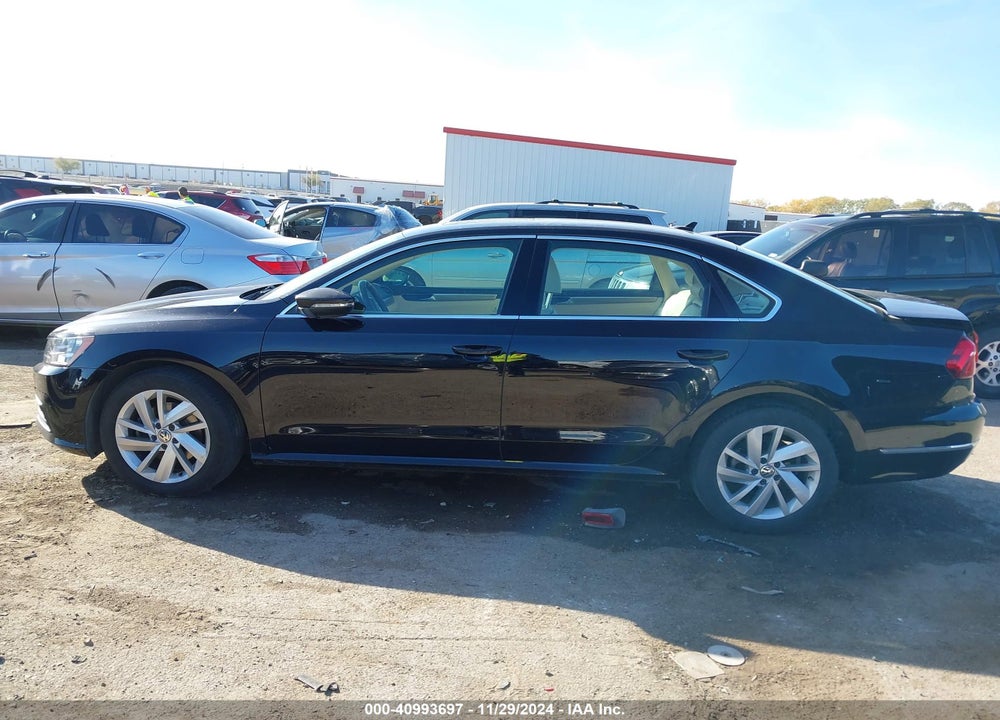 2018 VOLKSWAGEN PASSAT VIN: 1VWBA7A33JC033725