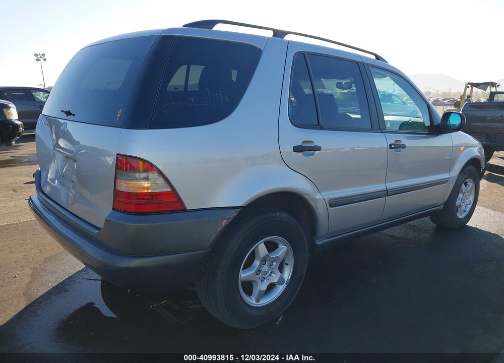 1998 MERCEDES-BENZ ML 320 CLASSIC VIN: 4JGAB54E9WA012499