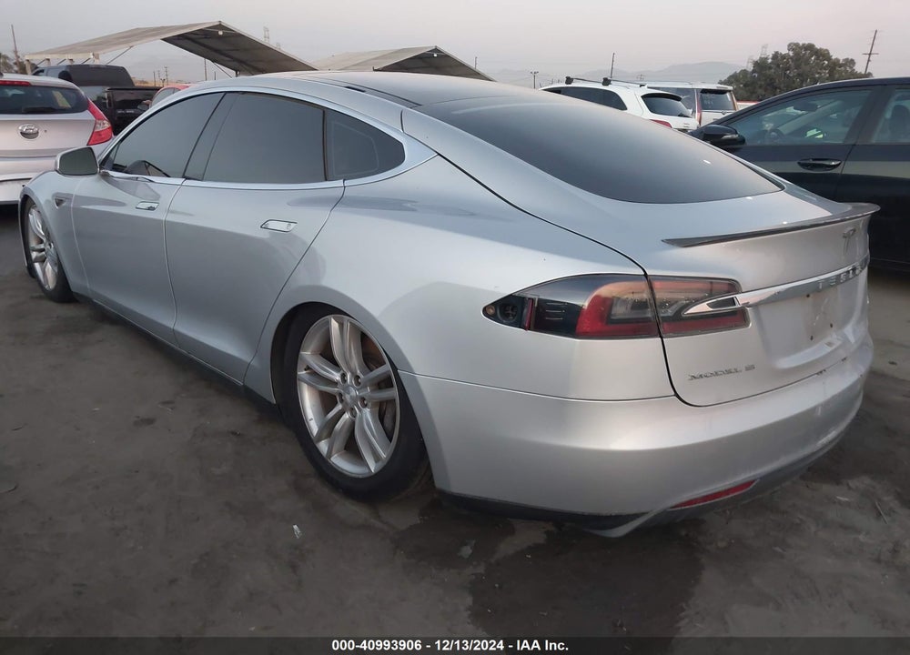 2013 TESLA MODEL S PERFORMANCE VIN: 5YJSA1CP9DFP08016
