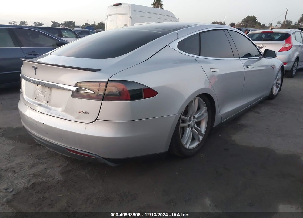 2013 TESLA MODEL S PERFORMANCE VIN: 5YJSA1CP9DFP08016