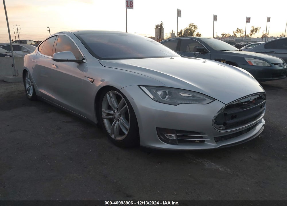 2013 TESLA MODEL S PERFORMANCE VIN: 5YJSA1CP9DFP08016