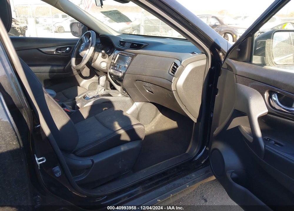 2019 NISSAN ROGUE SV VIN: JN8AT2MV5KW392197