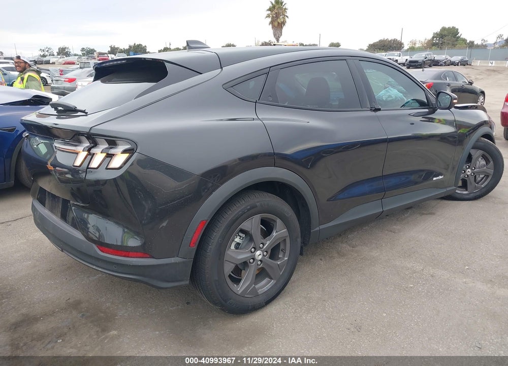 2022 FORD MUSTANG MACH-E SELECT VIN: 3FMTK1RM1NMA35276