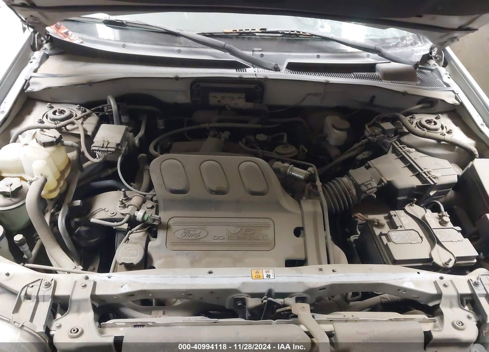 2004 FORD ESCAPE XLT VIN: 1FMCU03124KA36090