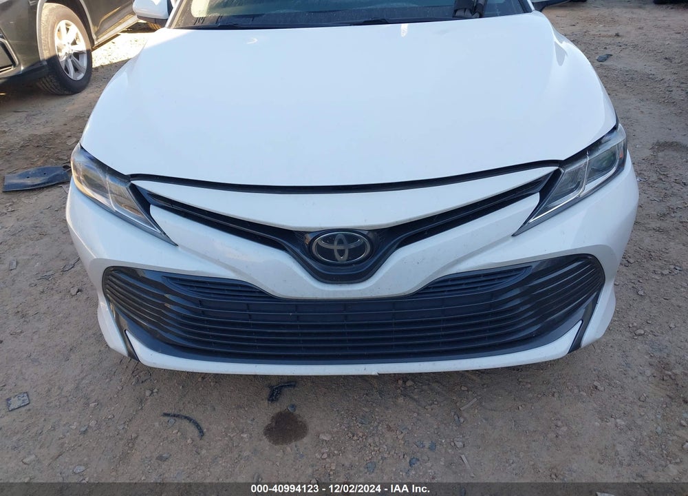 2018 TOYOTA CAMRY LE VIN: 4T1B11HK2JU605502