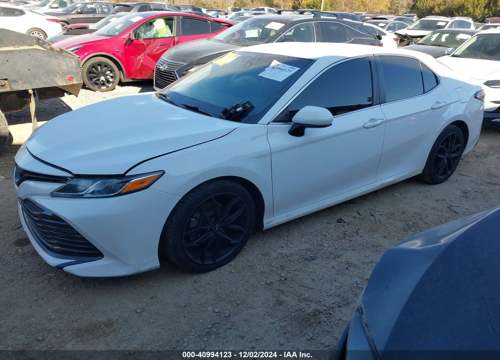 2018 TOYOTA CAMRY LE VIN: 4T1B11HK2JU605502