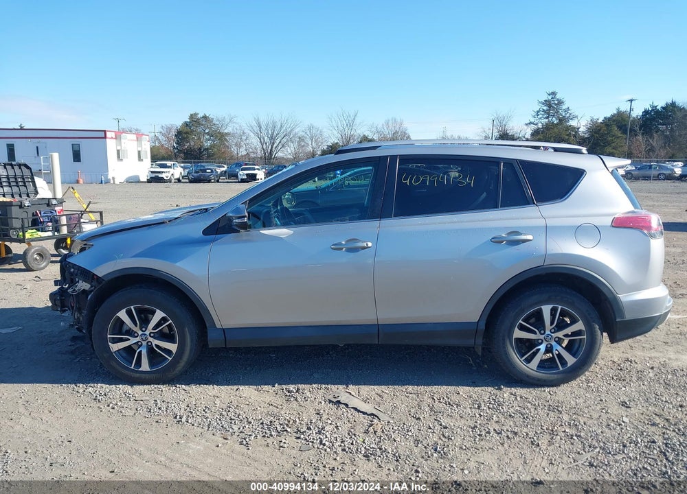 2016 TOYOTA RAV4 XLE VIN: 2T3RFREV5GW479908