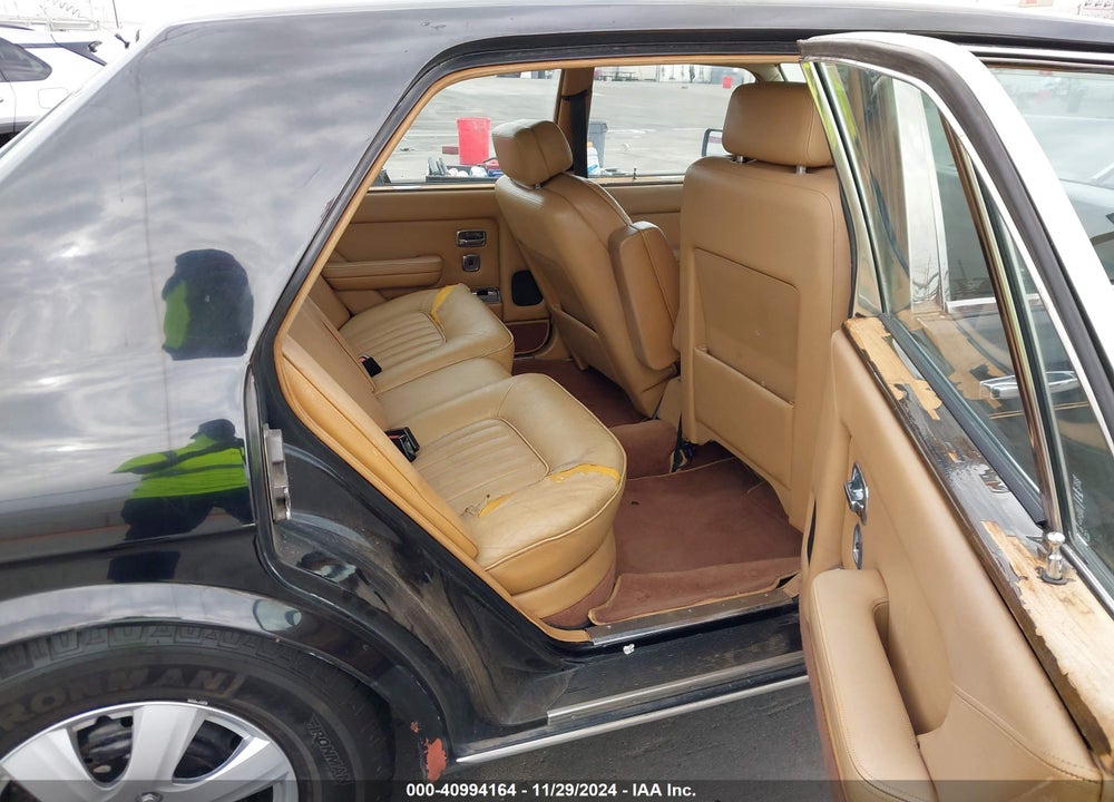 1982 ROLLS-ROYCE SILVER SPIRIT VIN: SCAZS42A8CCX04536
