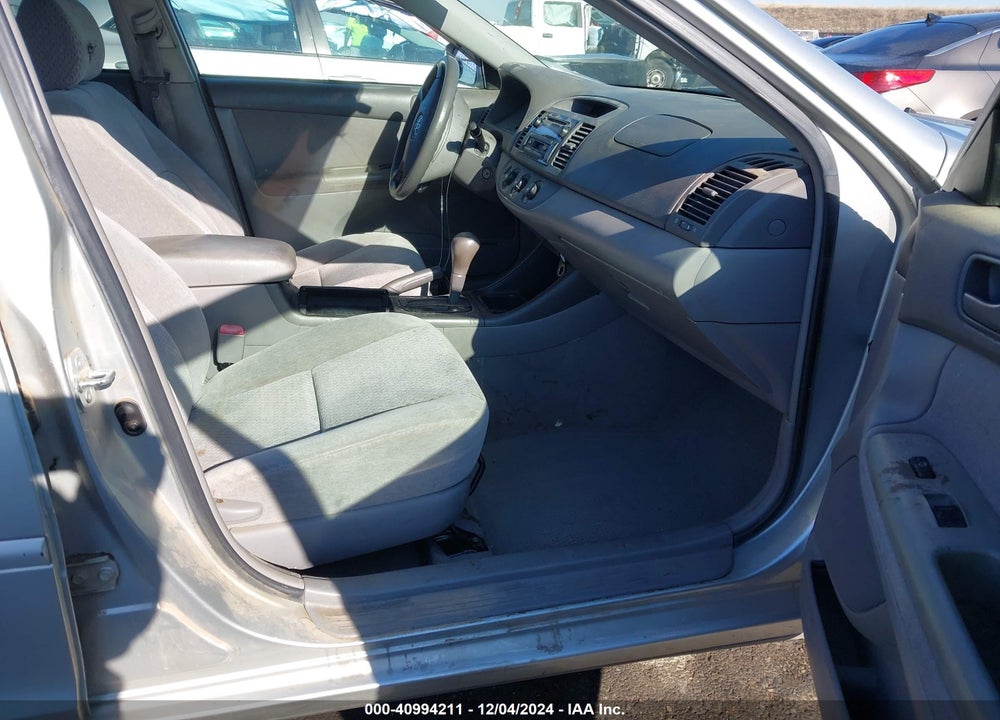 2004 TOYOTA CAMRY LE VIN: 4T1BE32K04U805176