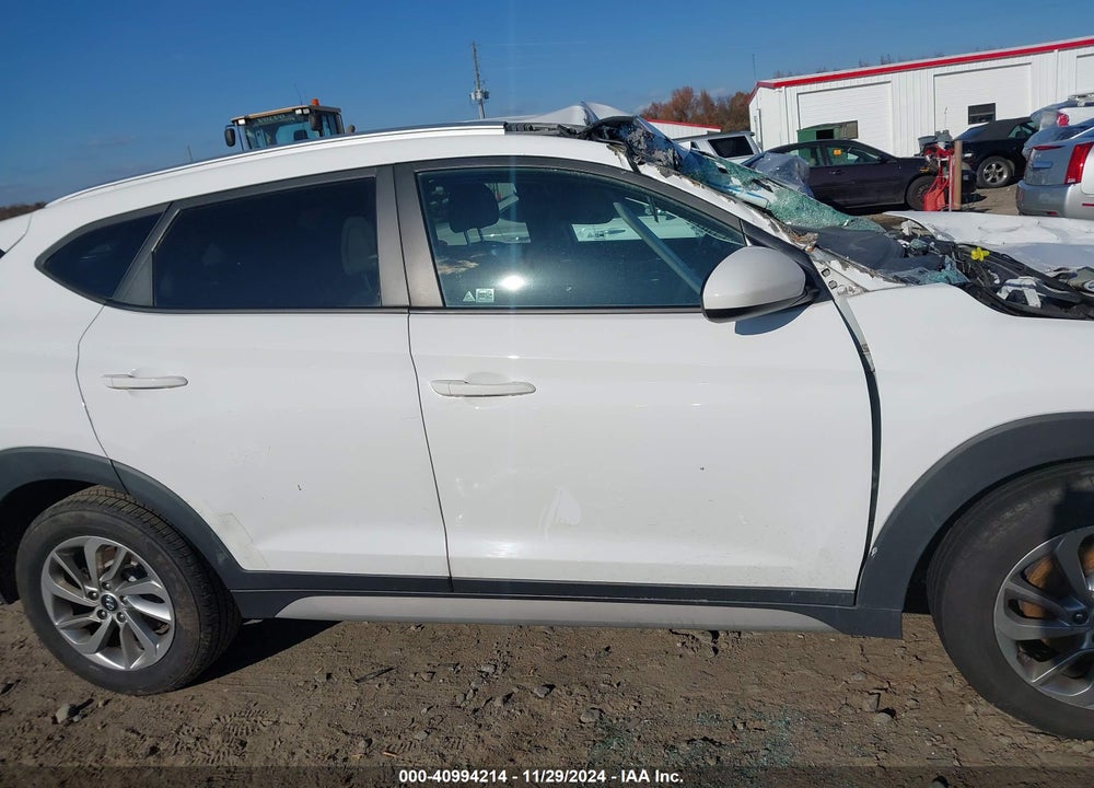 2018 HYUNDAI TUCSON SEL VIN: KM8J33A48JU670643
