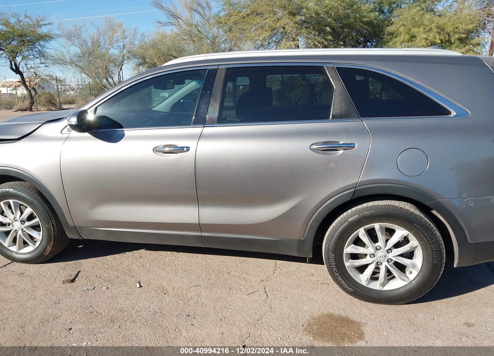 2017 KIA SORENTO 2.4L LX VIN: 5XYPG4A3XHG222318