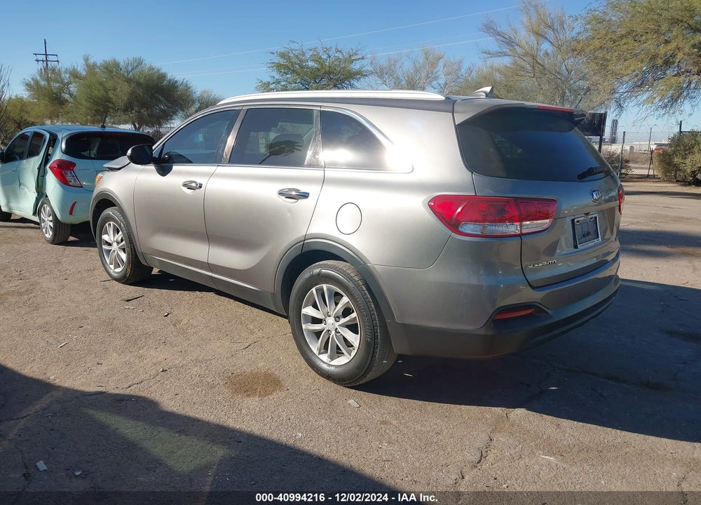 2017 KIA SORENTO 2.4L LX VIN: 5XYPG4A3XHG222318