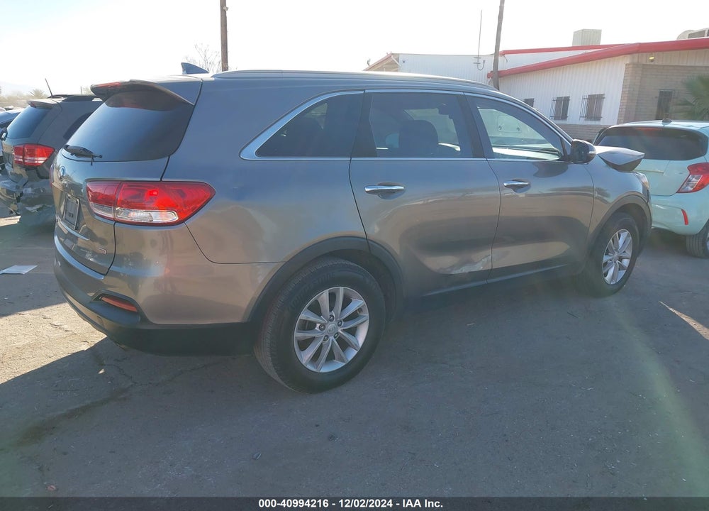 2017 KIA SORENTO 2.4L LX VIN: 5XYPG4A3XHG222318