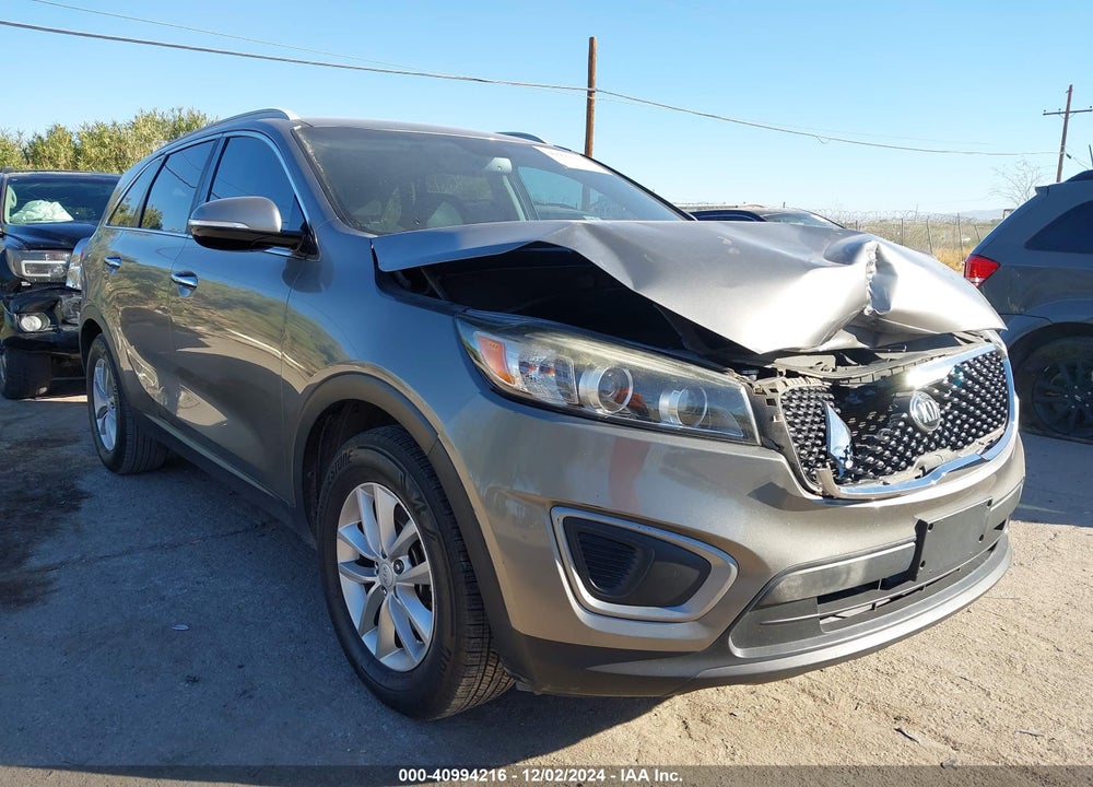 2017 KIA SORENTO 2.4L LX VIN: 5XYPG4A3XHG222318