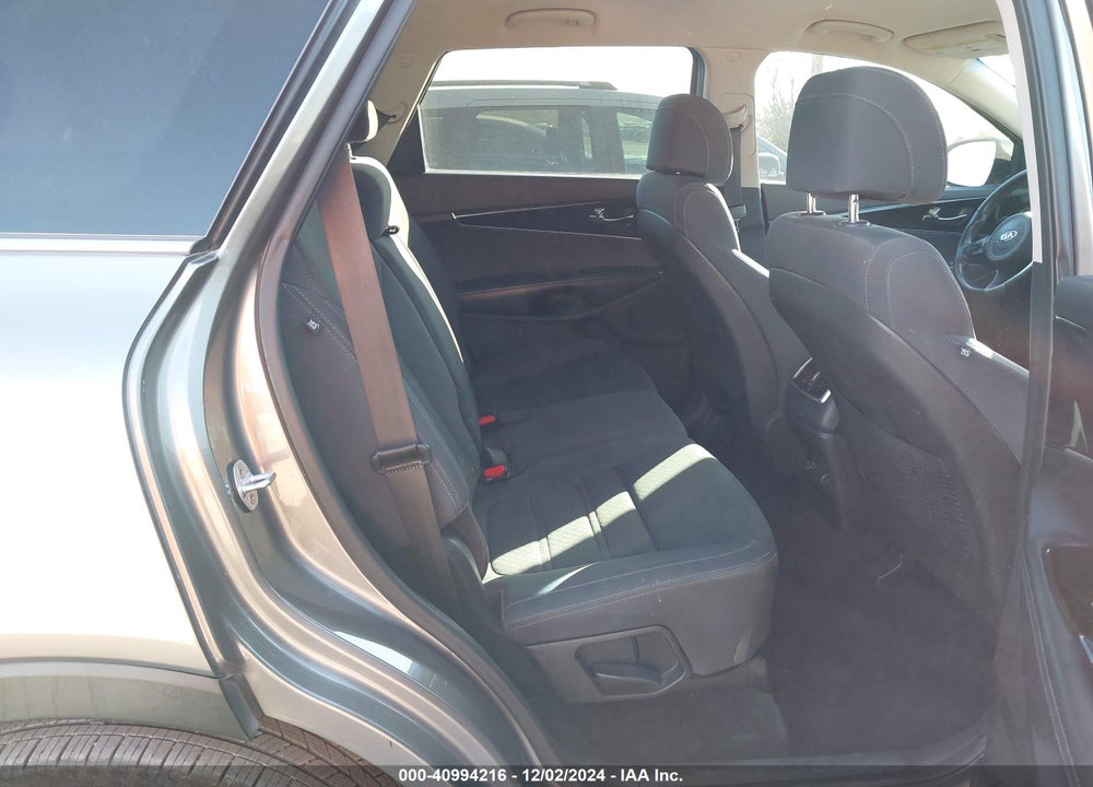 2017 KIA SORENTO 2.4L LX VIN: 5XYPG4A3XHG222318