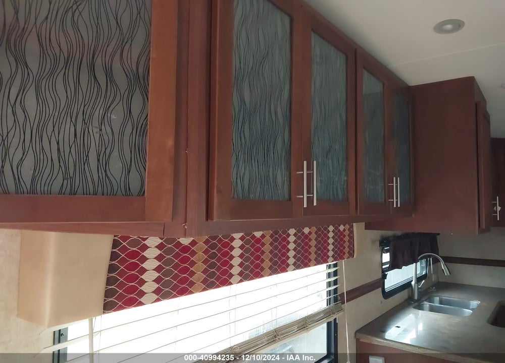 2012 KOMFORT FIFTH WHEEL SERIES VIN: 47CRKMS26CP627600