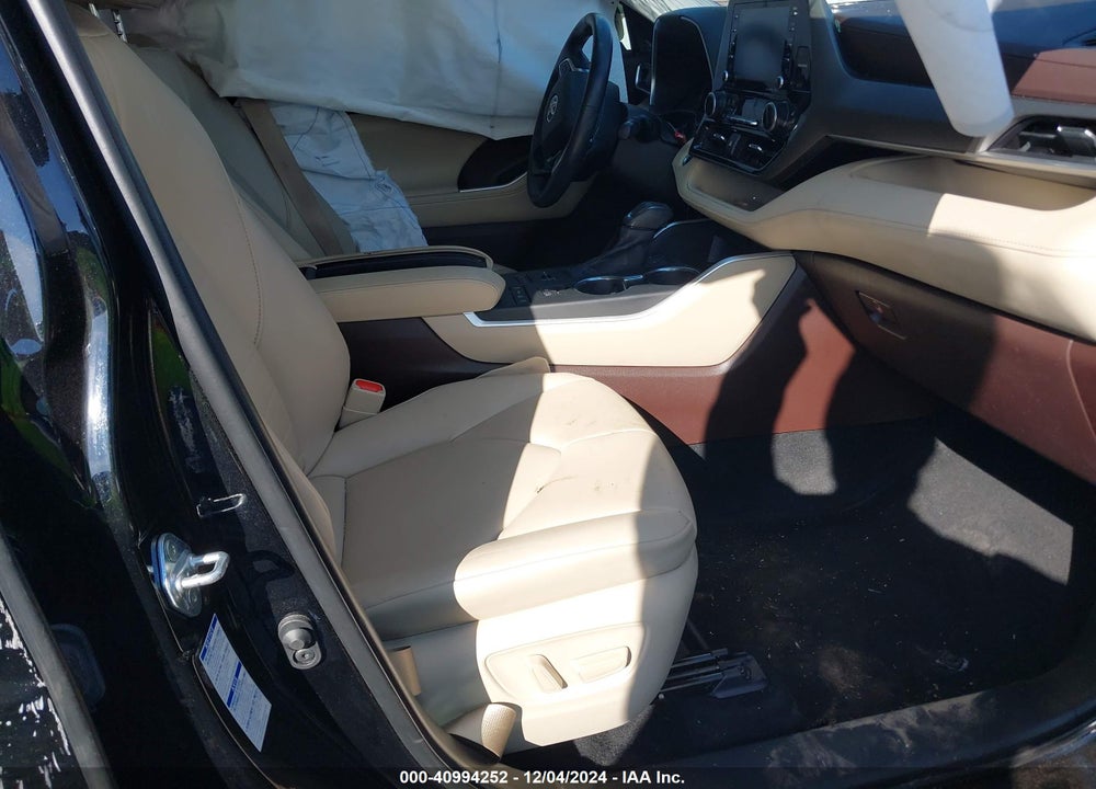 2020 TOYOTA HIGHLANDER XLE VIN: 5TDGZRBH9LS505628