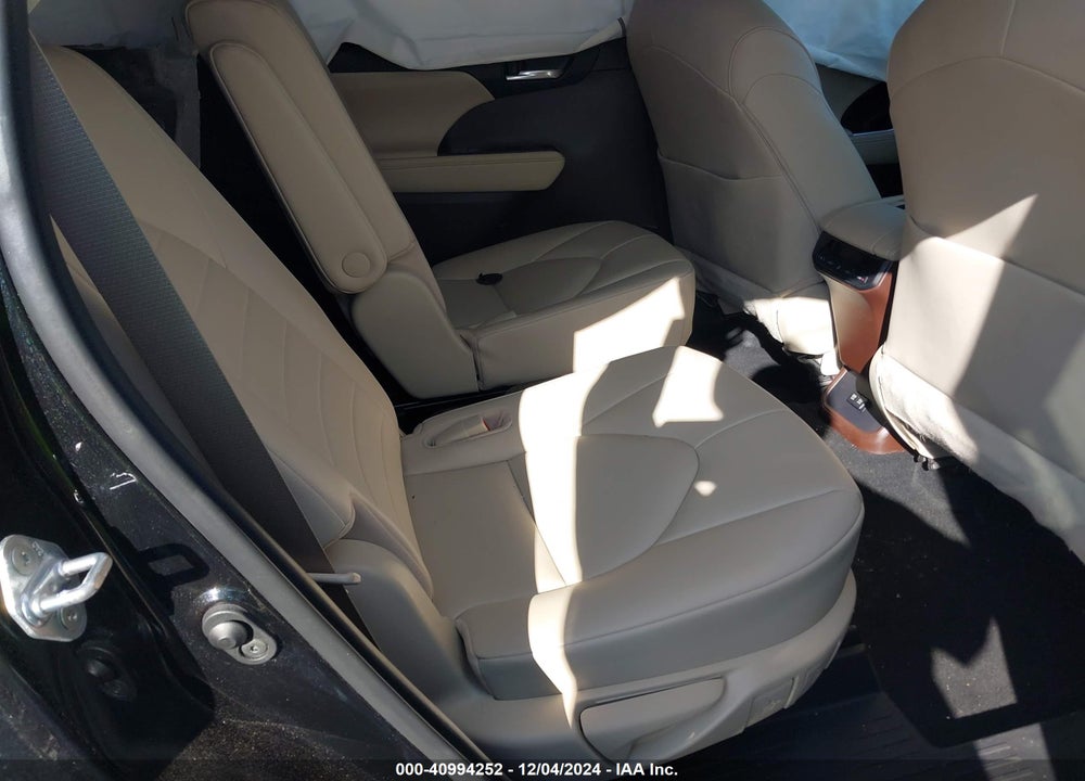 2020 TOYOTA HIGHLANDER XLE VIN: 5TDGZRBH9LS505628