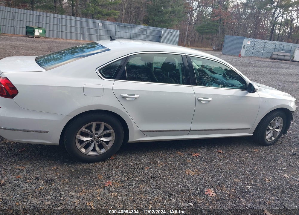 2017 VOLKSWAGEN PASSAT 1.8T S VIN: 1VWAT7A39HC014774