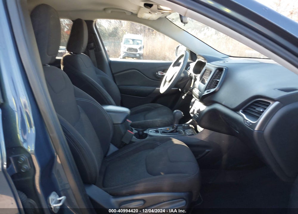 2019 JEEP CHEROKEE LATITUDE 4X4 VIN: 1C4PJMCB7KD405574