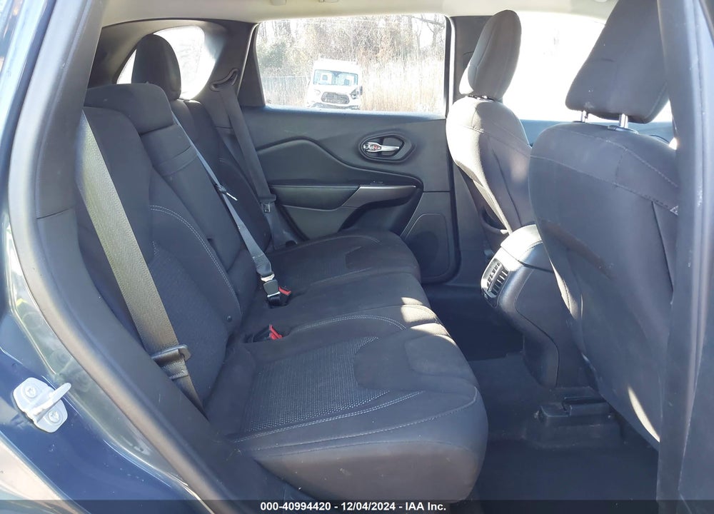 2019 JEEP CHEROKEE LATITUDE 4X4 VIN: 1C4PJMCB7KD405574