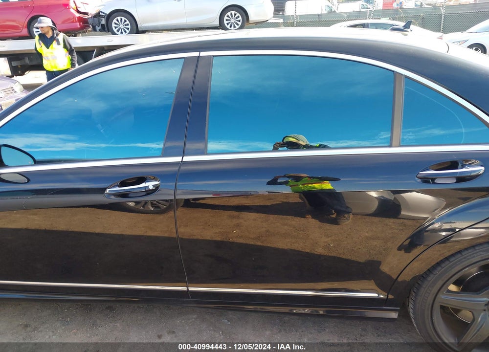 2009 MERCEDES-BENZ S 63 AMG VIN: WDDNG77X79A240396