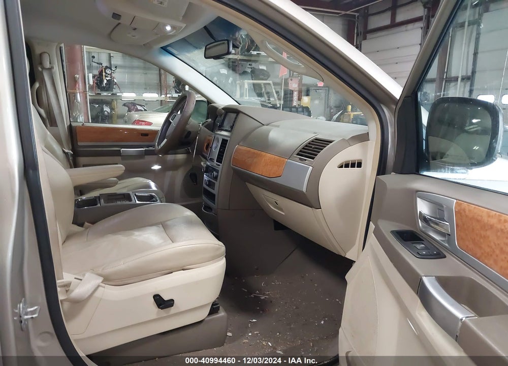 2008 CHRYSLER TOWN & COUNTRY LIMITED VIN: 2A8HR64X38R791198