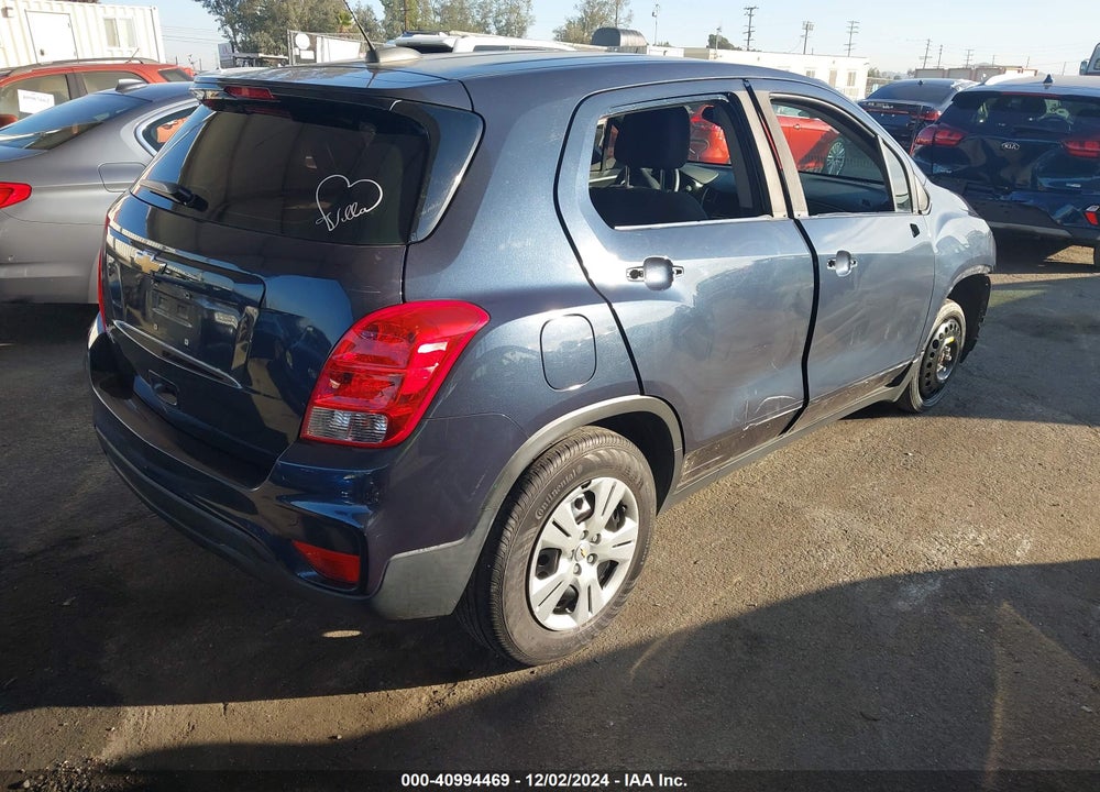 2018 CHEVROLET TRAX LS VIN: 3GNCJKSB2JL176600