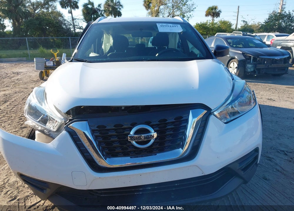2019 NISSAN KICKS S VIN: 3N1CP5CU5KL564076