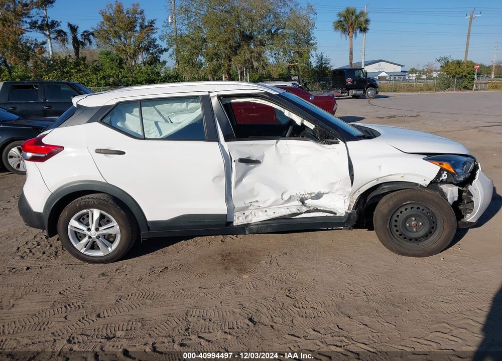 2019 NISSAN KICKS S VIN: 3N1CP5CU5KL564076