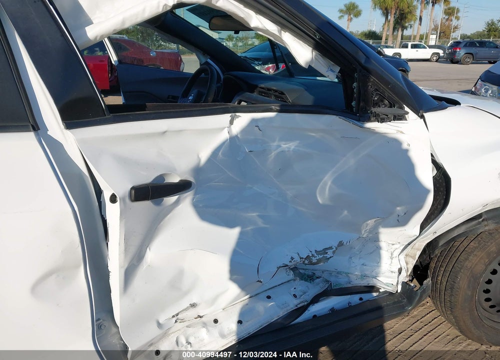 2019 NISSAN KICKS S VIN: 3N1CP5CU5KL564076