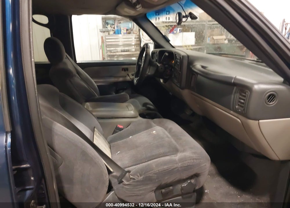 2002 CHEVROLET TAHOE LS VIN: 1GNEC13V32R141872