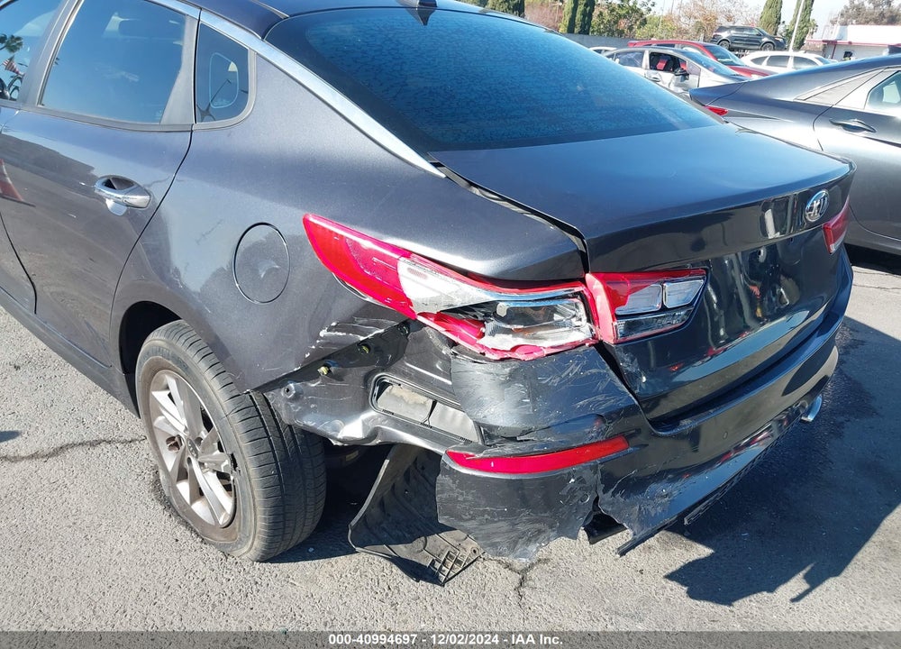 2019 KIA OPTIMA LX VIN: 5XXGT4L33KG288178
