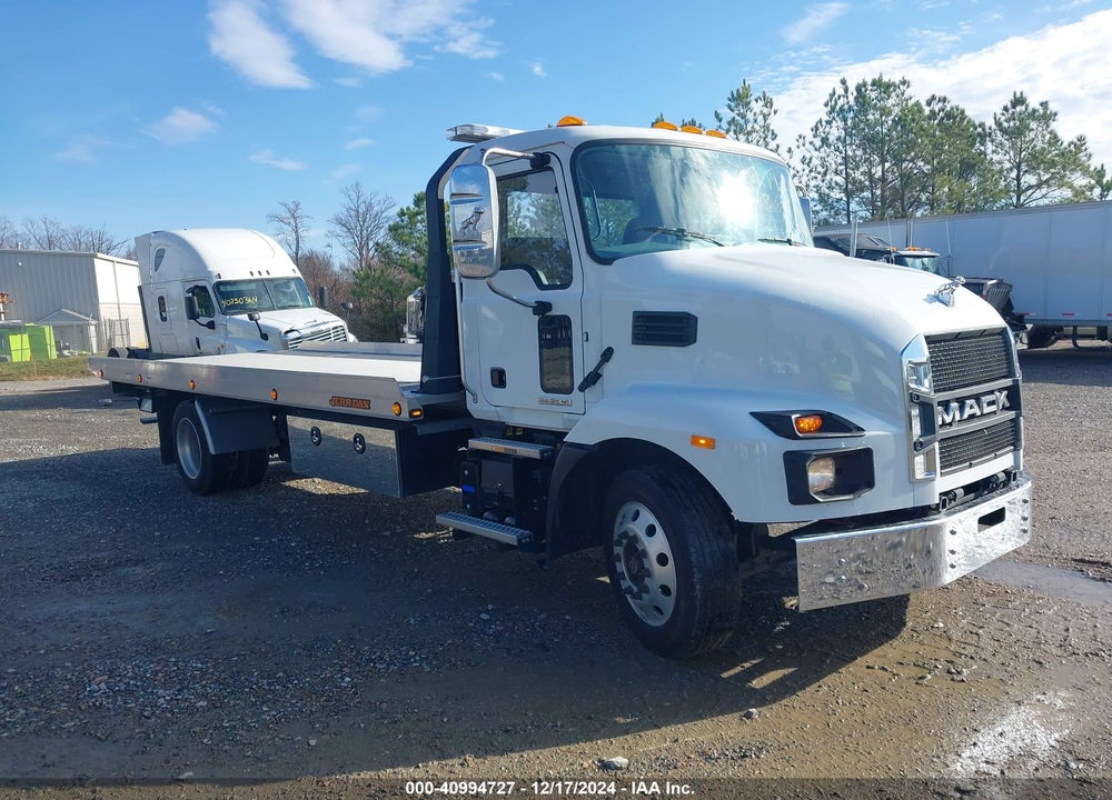 2023 MACK MD VIN: 1M2MDBAA1PS009406