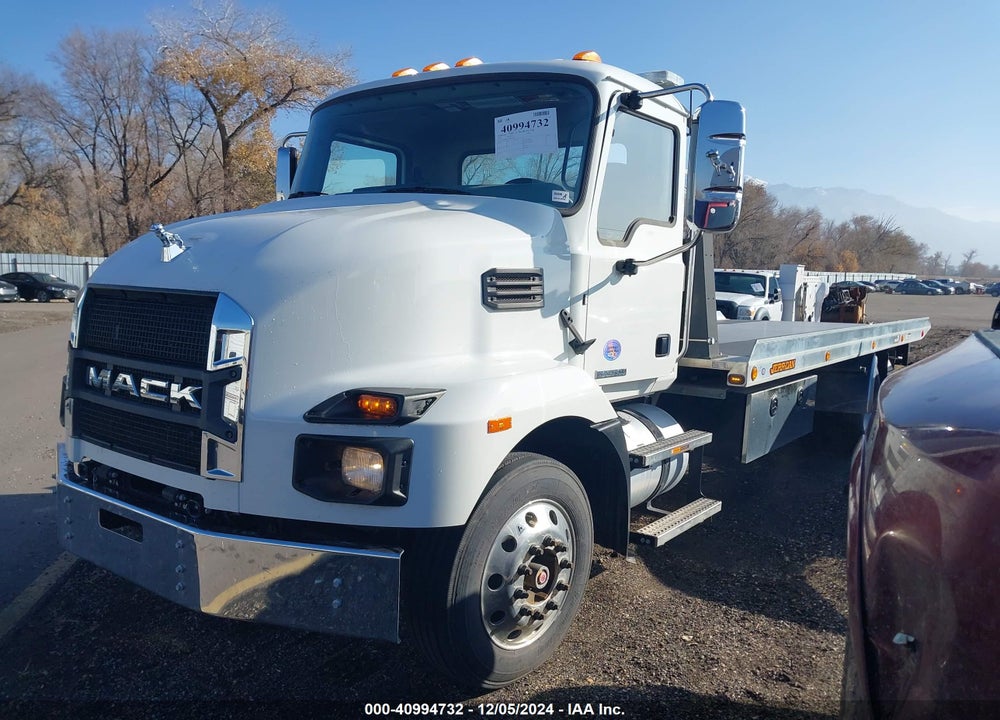 2023 MACK MD VIN: 1M2MDBAA0PS009400