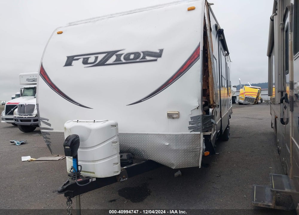 2014 KEYSTONE FUZION VIN: 4YDT30021EF810308