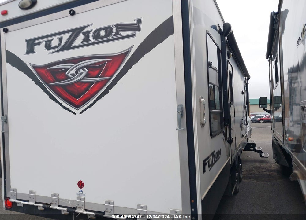 2014 KEYSTONE FUZION VIN: 4YDT30021EF810308