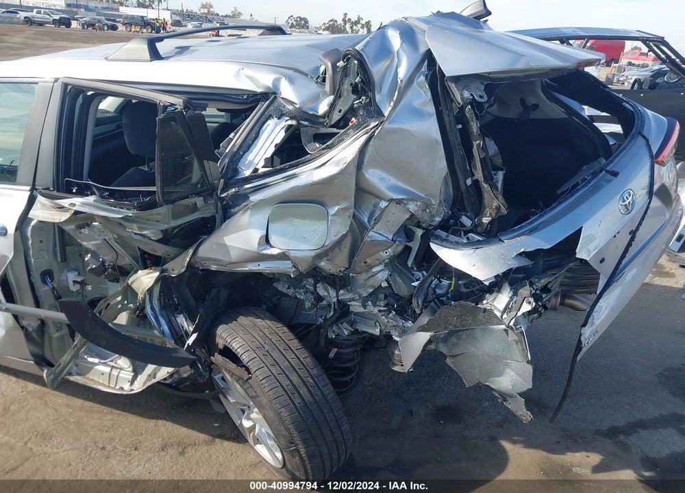 2023 TOYOTA HIGHLANDER LE VIN: 5TDKDRBH2PS514685