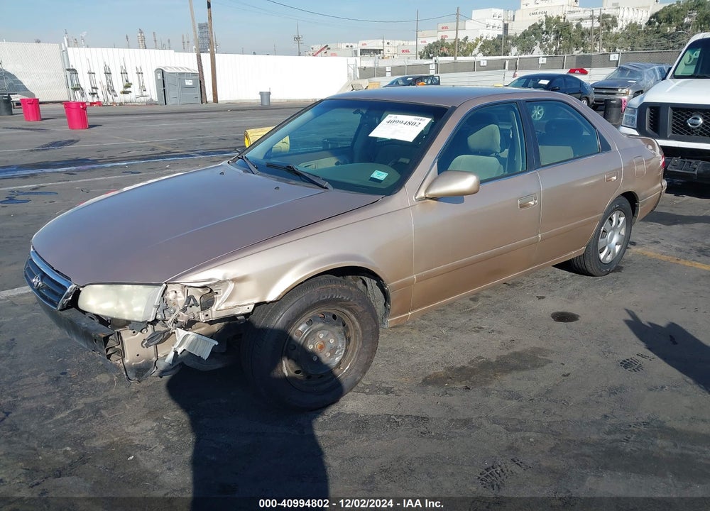 2001 TOYOTA CAMRY LE VIN: 4T1BG22K61U026204