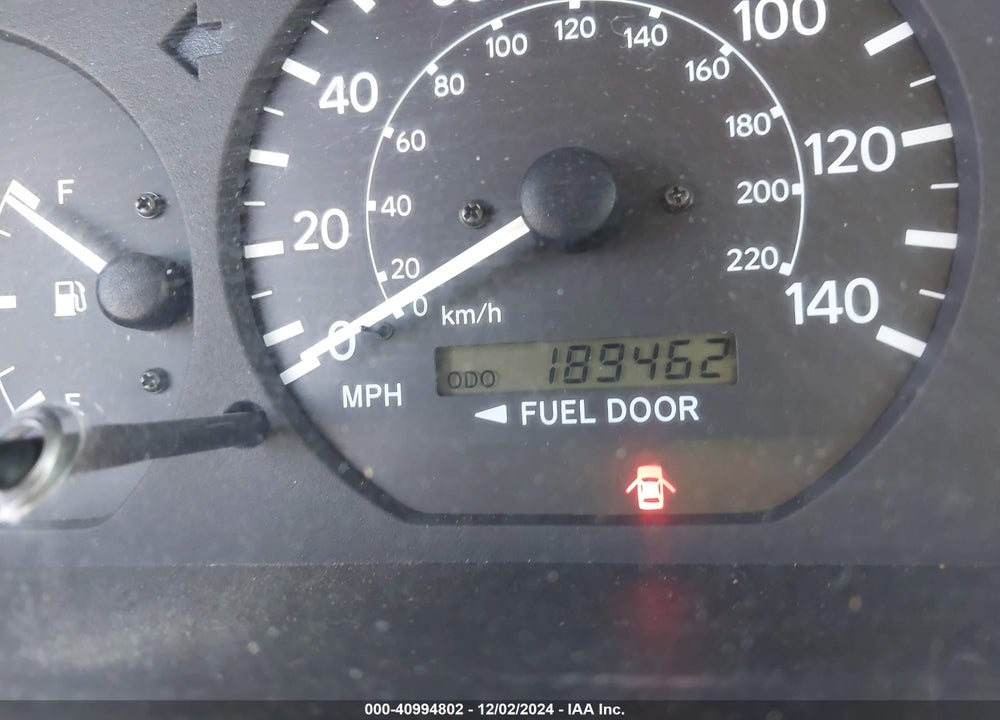 2001 TOYOTA CAMRY LE VIN: 4T1BG22K61U026204