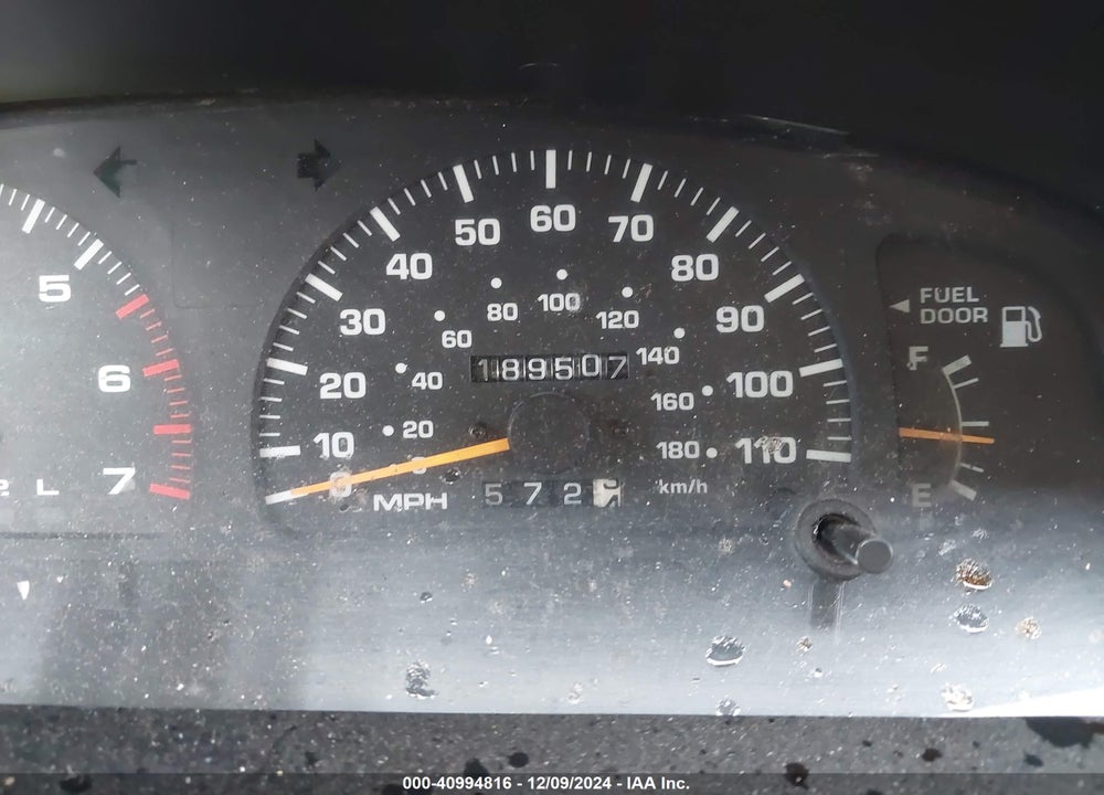1998 TOYOTA 4RUNNER SR5 V6 LIMITED VIN: JT3HN87R7W0172904