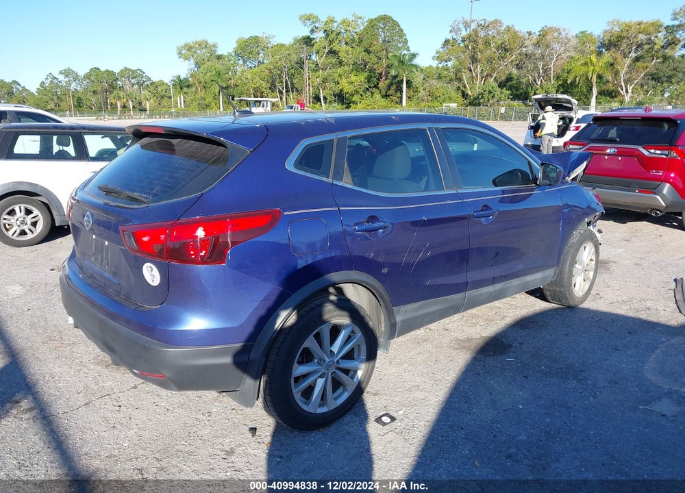 2017 NISSAN ROGUE SPORT S VIN: JN1BJ1CP1HW011735