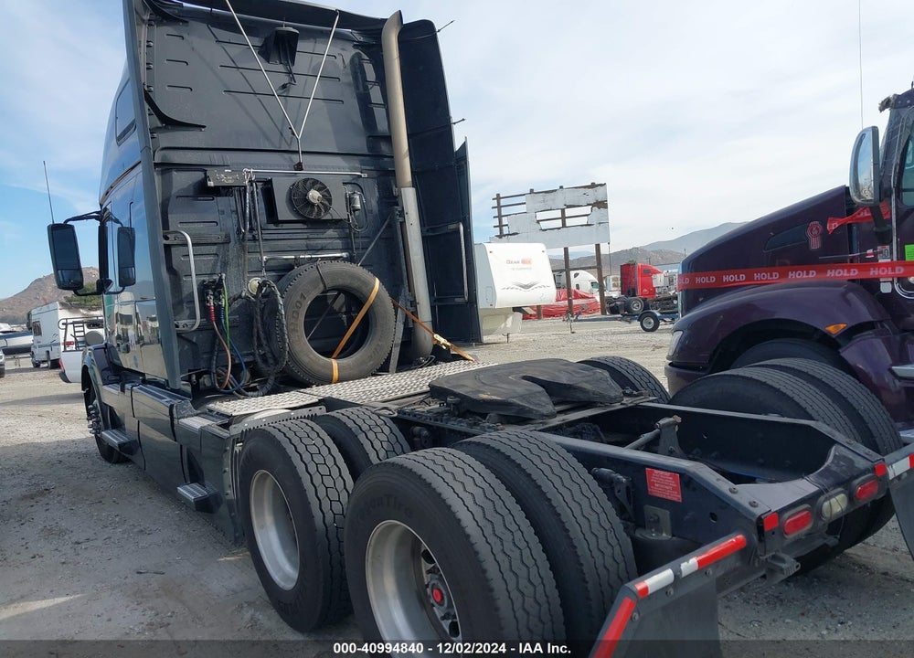 2014 VOLVO VN VNL VIN: 4V4N99EH0EN161137