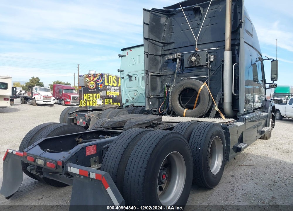 2014 VOLVO VN VNL VIN: 4V4N99EH0EN161137