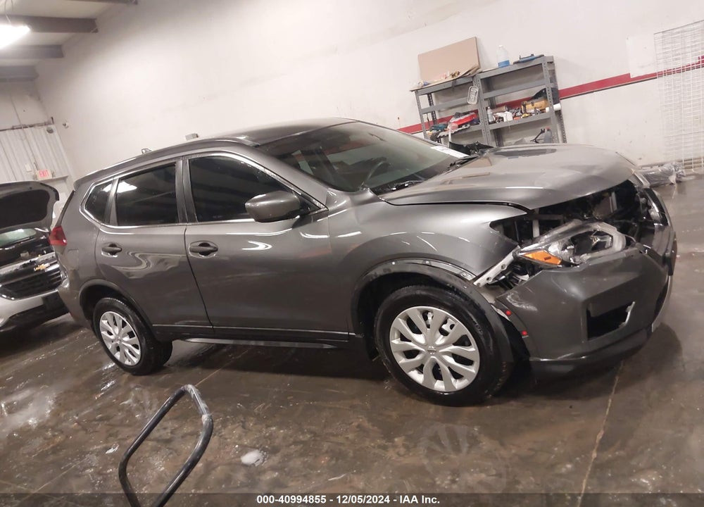 2018 NISSAN ROGUE S VIN: 5N1AT2MV9JC828556