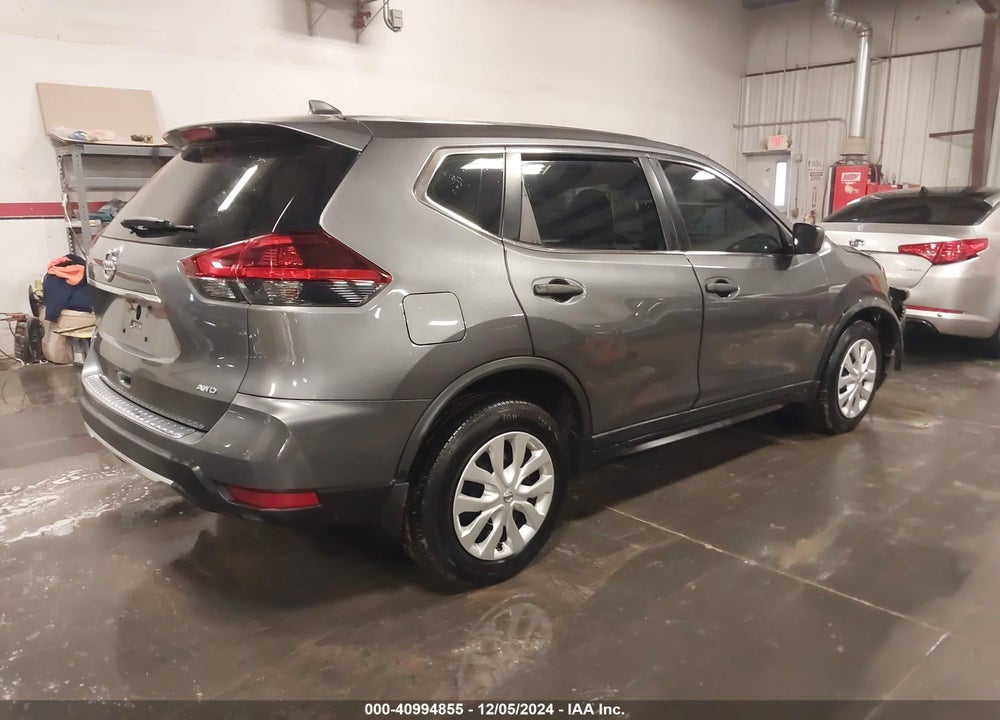2018 NISSAN ROGUE S VIN: 5N1AT2MV9JC828556